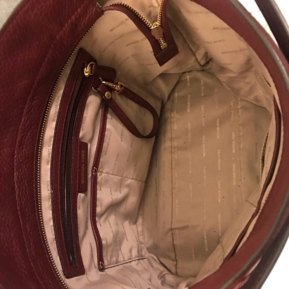 Michael Kors Hobo - Picture 3 of 3